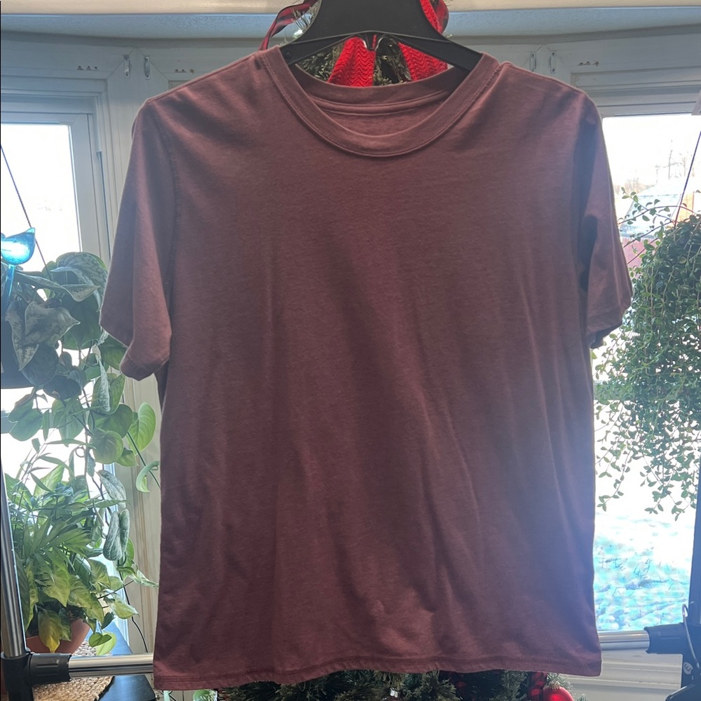 Berne Women's Casual Maroon Tee